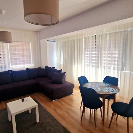 White Flat Apartment Bucharest Exterior photo