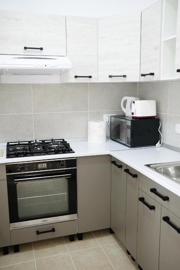 White Flat Apartment Bucharest Exterior photo